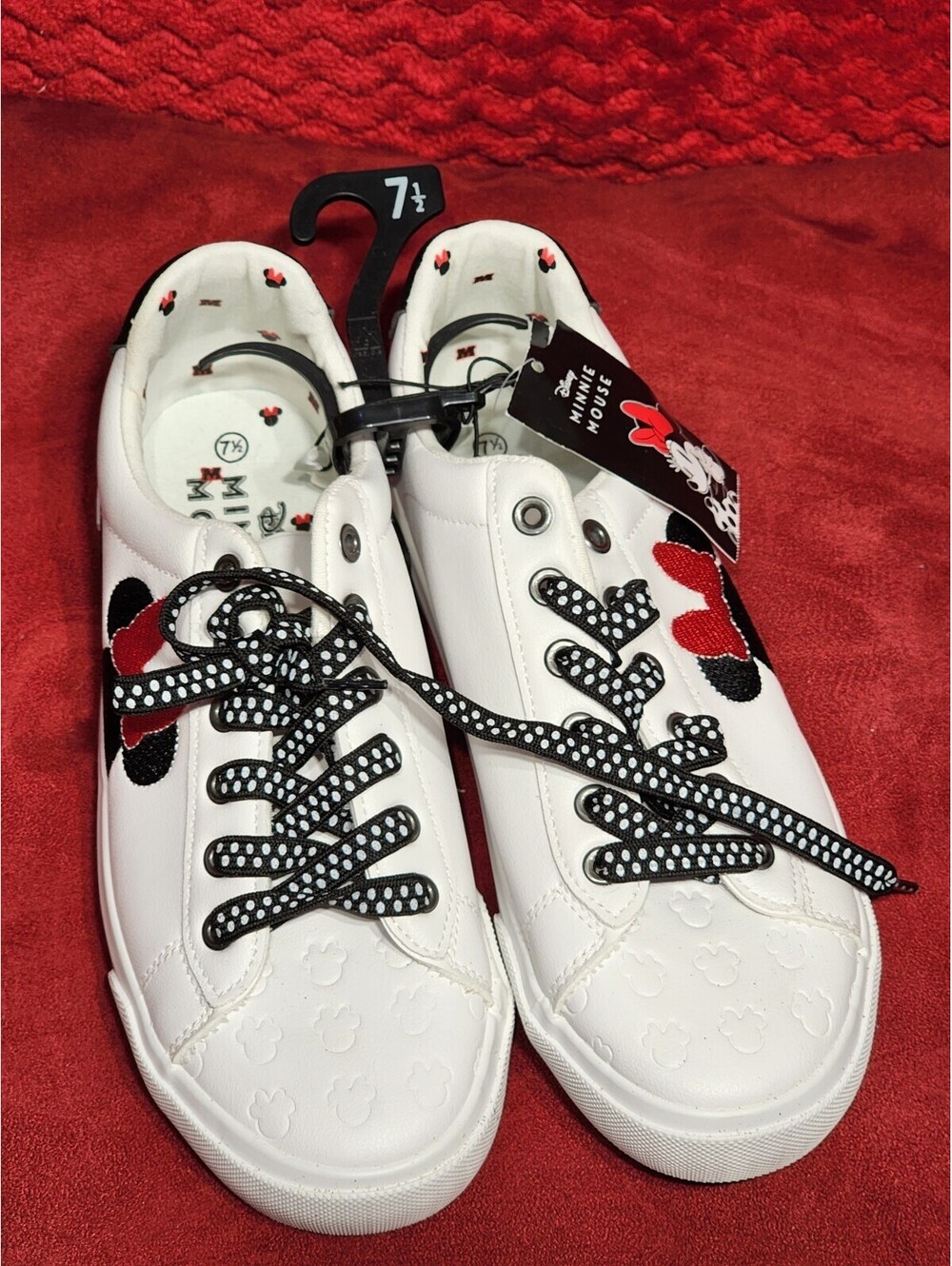 Disney Minnie Mouse Women's White Polka Dot Lace Up Sneakers WNMM24GU023
